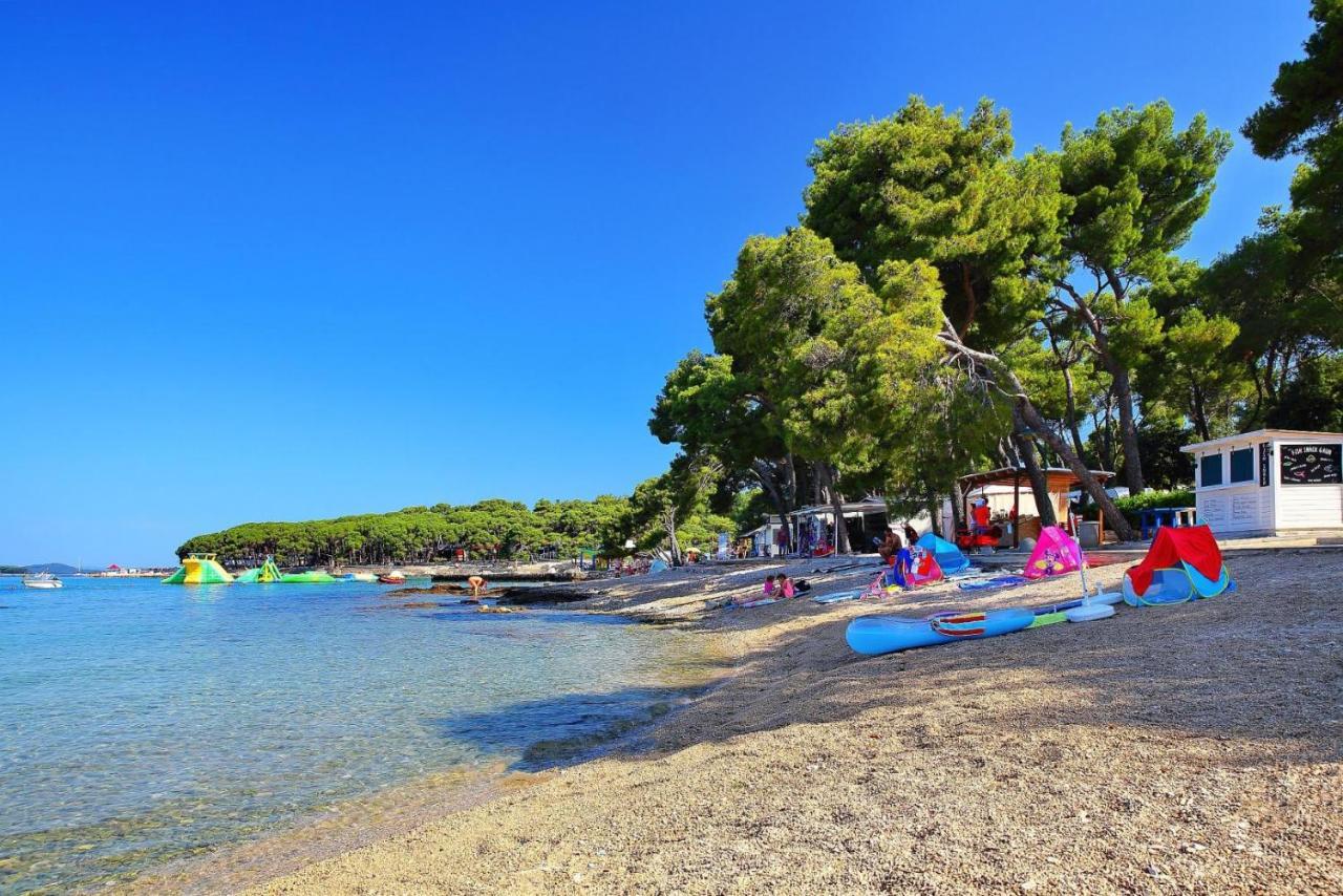 Biograd Mobile Home Oasis Биоград на Мору Екстериор снимка